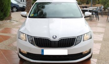 SKODA OCTAVIA AMBITION 1.6 TDI 115CV lleno