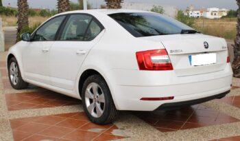 SKODA OCTAVIA AMBITION 1.6 TDI 115CV lleno