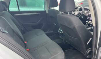 SKODA SUPERB FAMILIAR COMBI 2.0 TDI 150CV lleno