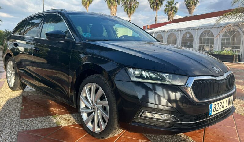 SKODA OCTAVIA COMBI STYLE 2.0 TDI 150CV lleno