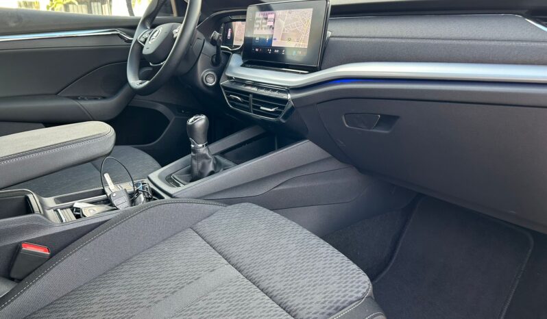 SKODA OCTAVIA COMBI STYLE 2.0 TDI 150CV lleno