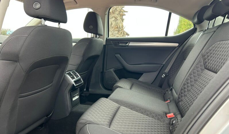 SKODA SUPERB AMBITION 2.0 TDI 150CV lleno