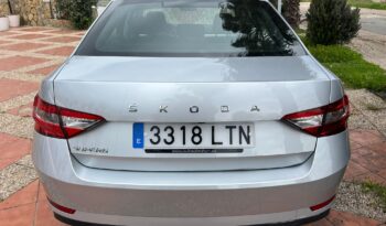 SKODA SUPERB AMBITION 2.0 TDI 150CV lleno