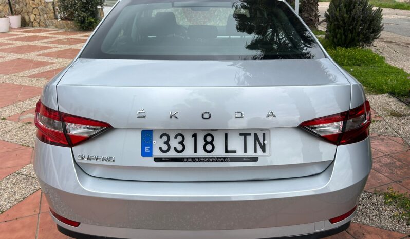 SKODA SUPERB AMBITION 2.0 TDI 150CV lleno