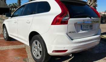 VOLVO XC60 D3 MOMENTUM 138CV lleno