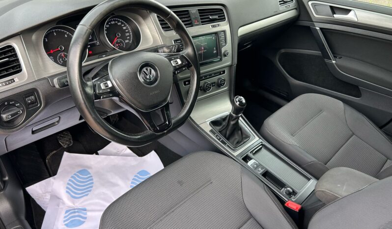 VOLKSWAGEN GOLF ADVANCE 1.6 TDI 110 CV lleno