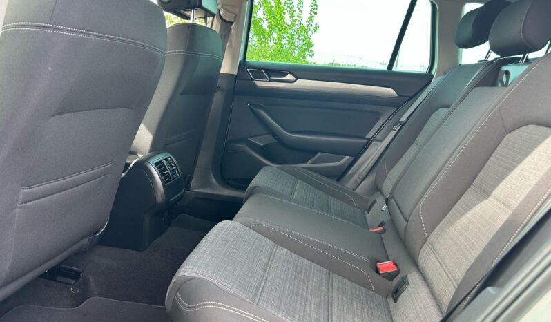 VOLKSWAGEN PASSAT VARIANT EXECUTIVE 2.0 TDI 150CV lleno