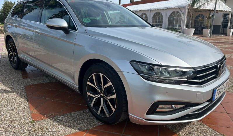 VOLKSWAGEN PASSAT VARIANT EXECUTIVE 2.0 TDI 150CV lleno