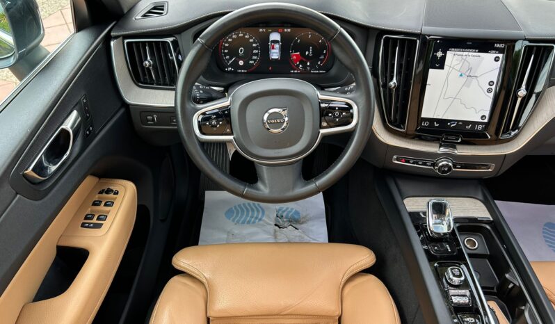 VOLVO XC60 2.0 B4 D4 AWD 197CV INSCRIPTION 2019 lleno