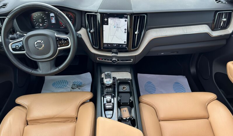 VOLVO XC60 2.0 B4 D4 AWD 197CV INSCRIPTION 2019 lleno