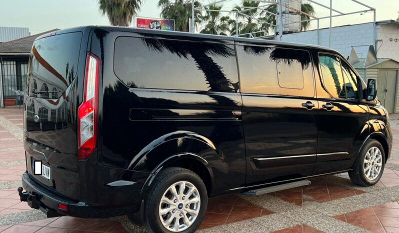 FORD TRANSIT CUSTOM COMBI 320 L2 TITANIUM 2.0 TDCI 130CV 8 PLAZAS lleno