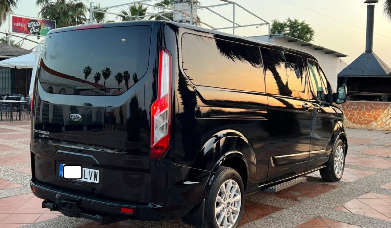 FORD TRANSIT CUSTOM COMBI 320 L2 TITANIUM 2.0 TDCI 130CV 8 PLAZAS lleno