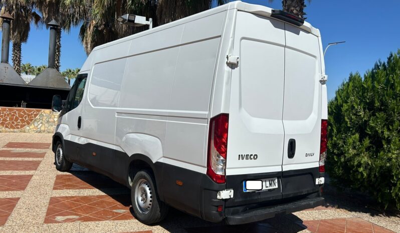 IVECO DAILY 2.3 TD 3520L H2 12 M3 lleno