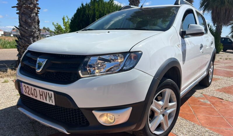 DACIA SANDERO STEPWAY 1.5 DCI 90 CV lleno