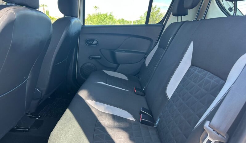 DACIA SANDERO STEPWAY 1.5 DCI 90 CV lleno