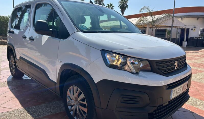 PEUGEOT RIFTER ACTIVE PACK BUSIN STANDARD 1.5 BLUEHDI 100CV lleno