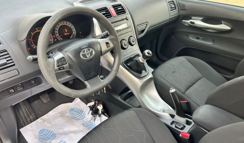 TOYOTA AURIS 1.4 D 90CV lleno