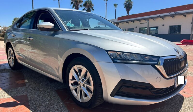 SKODA OCTAVIA AMBITION 2.0 TDI 150CV lleno