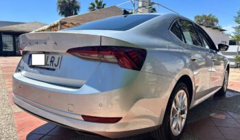 SKODA OCTAVIA AMBITION 2.0 TDI 150CV lleno