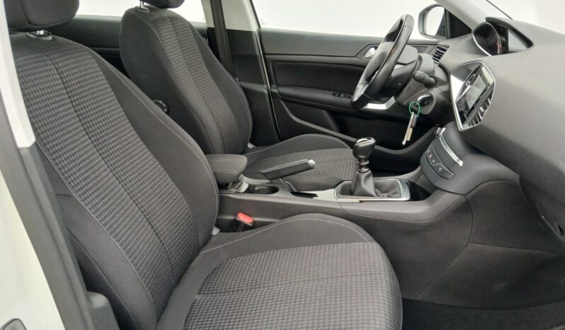 PEUGEOT ACTIVE PACK 1.5 HDI 130CV lleno