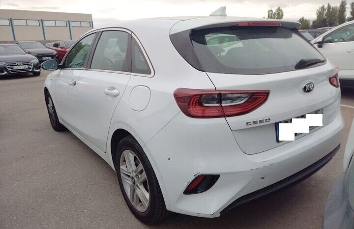 KIA CEED DRIVE 1.6CRDI 115CV lleno
