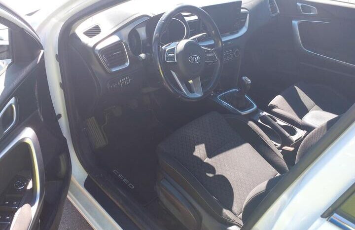 KIA CEED DRIVE 1.6CRDI 115CV lleno